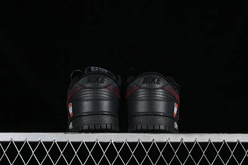 All Categories Nk SB Dunk Series Nk SB Dunk Low Low-top Sneakers Nk Dunk Low Panda Prank Space Exploration-The Infinite Abyss Cool Black SB Strappy Low-top Casual Sneakers DV0831-002